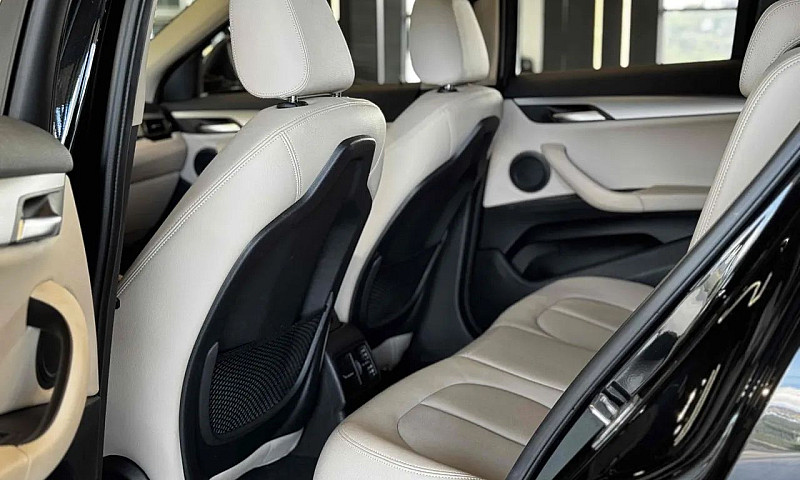 Bmw X2 Sdrive 18I 1....