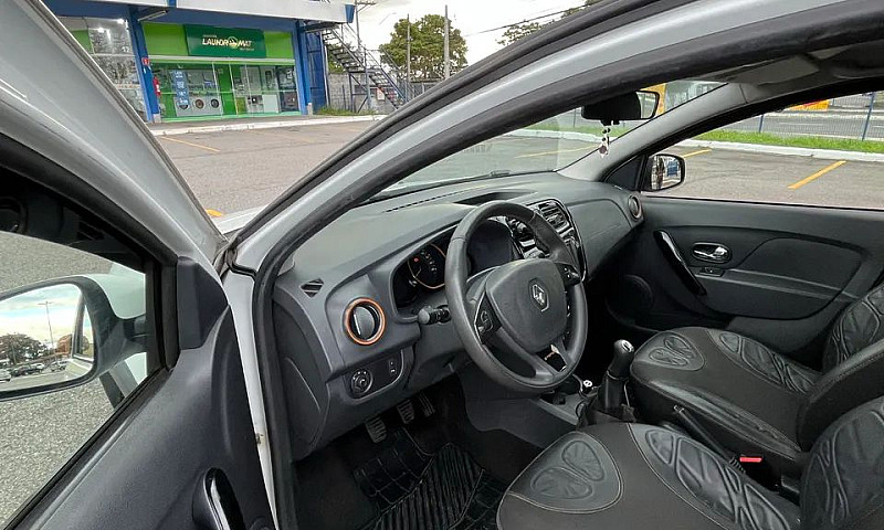 Renault Sandero Step...