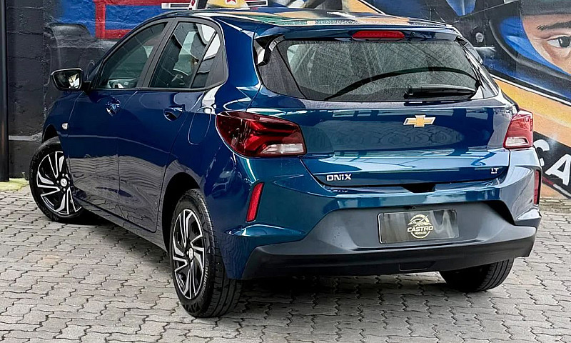Chevrolet Onix Hatch...