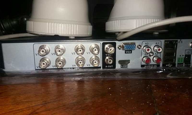 Dvr 8 Canais E 4 Câm...