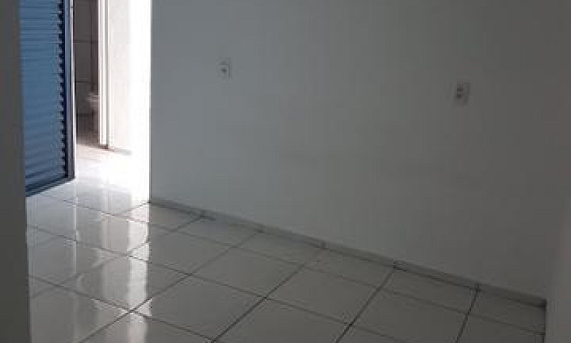 Aluga-Se Apartamento...