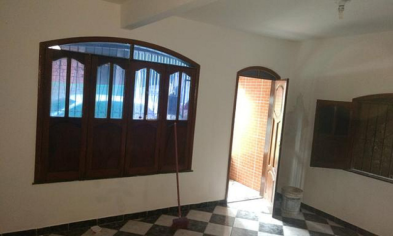 Aluga-Se Uma Casa...