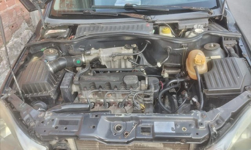 Vende-Se Corsa  2003...