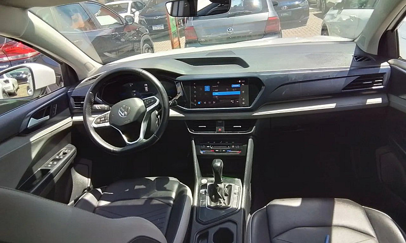 Volkswagen Taos Comf...