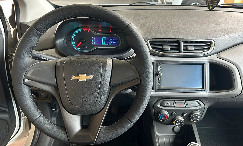 Chevrolet Onix Hatch...