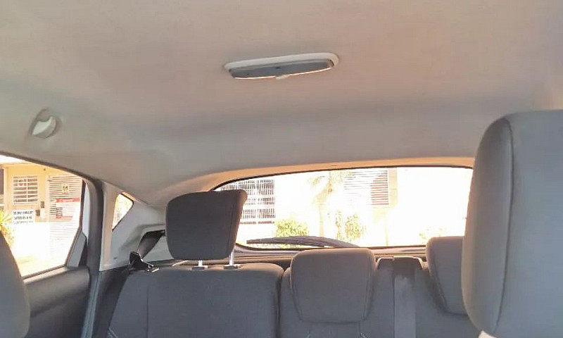 Ford Fiesta Se 1.6 1...