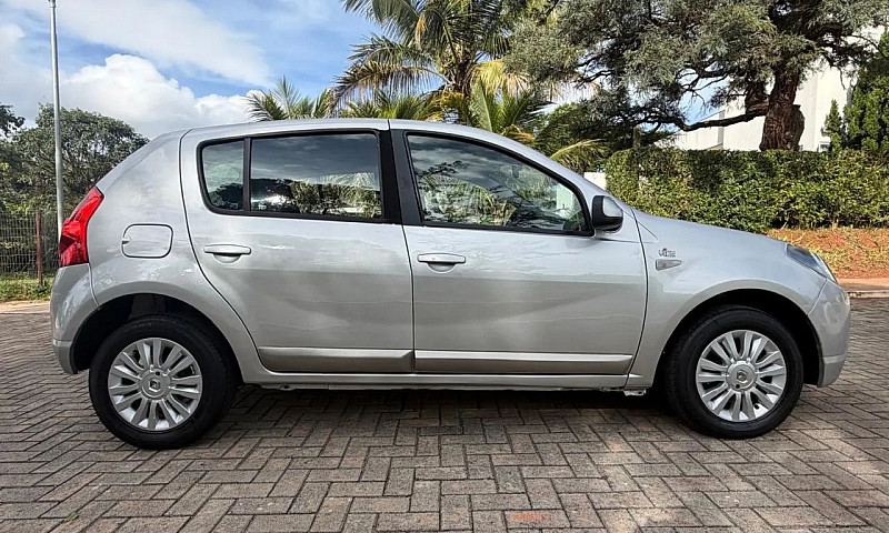 Renault Sandero Vibe...