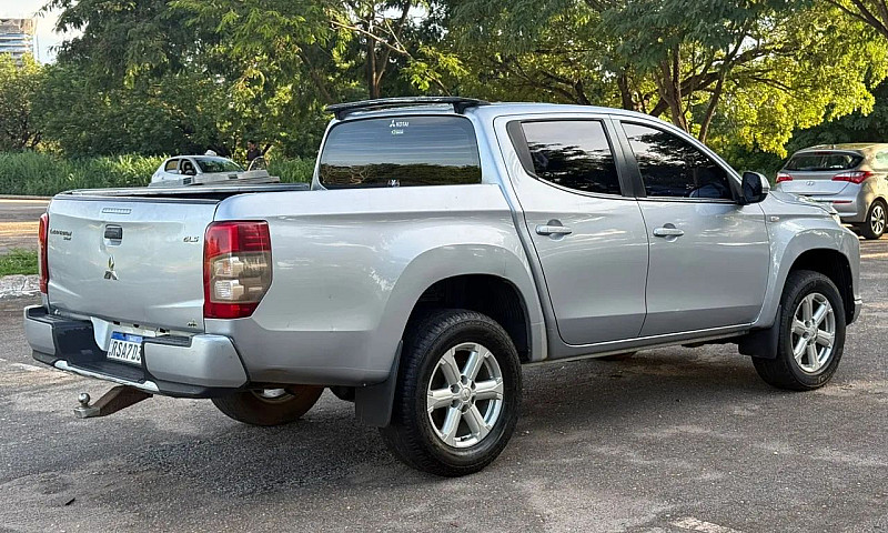Mitsubishi L200 Trit...