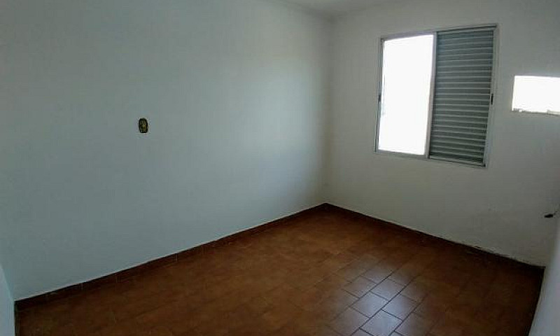Sobrado Com Amplo Qu...