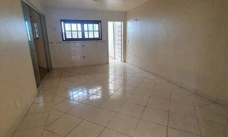 Casa Com 2 Dormitóri...