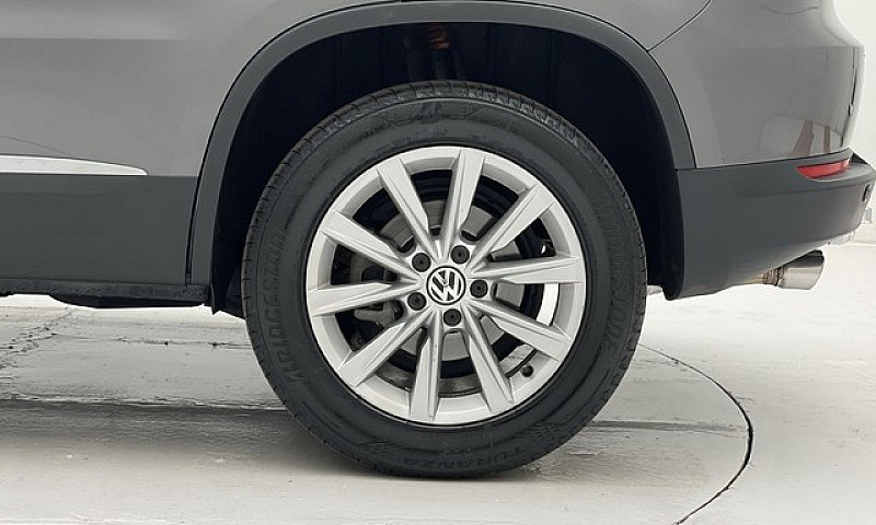 Volkswagen Tiguan Ti...