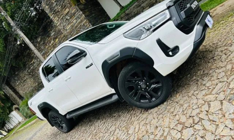 Hilux Srv 2022 + R$2...