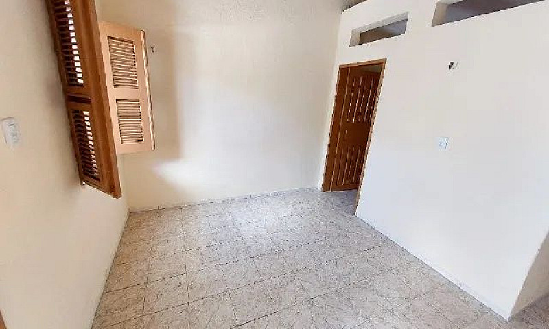 Casa Com 2 Quartos P...