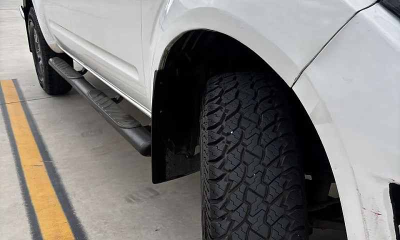 Nissan Frontier Sv A...