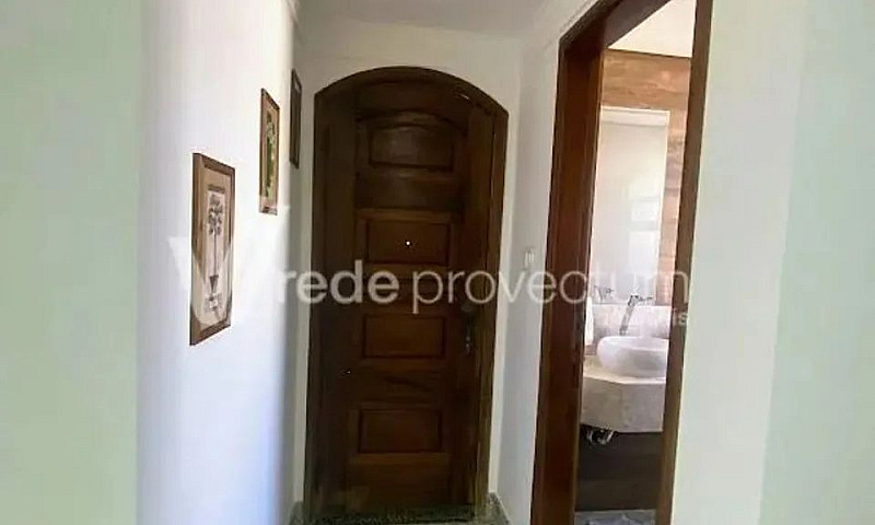 Casa À Venda De 4 Qu...