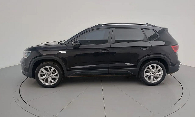 Volkswagen Taos 2023...