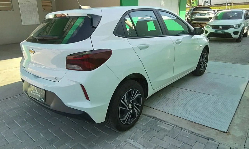Chevrolet Onix Hatch...