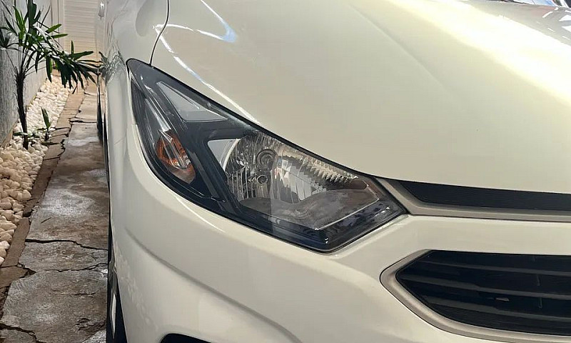 Chevrolet Onix Hatch...