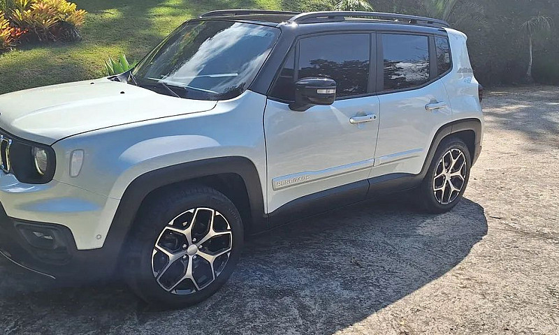 Jeep Renegade Sahara...