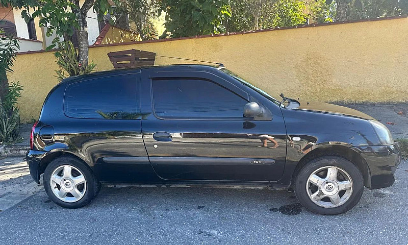 Renault Clio Hi-Flex...