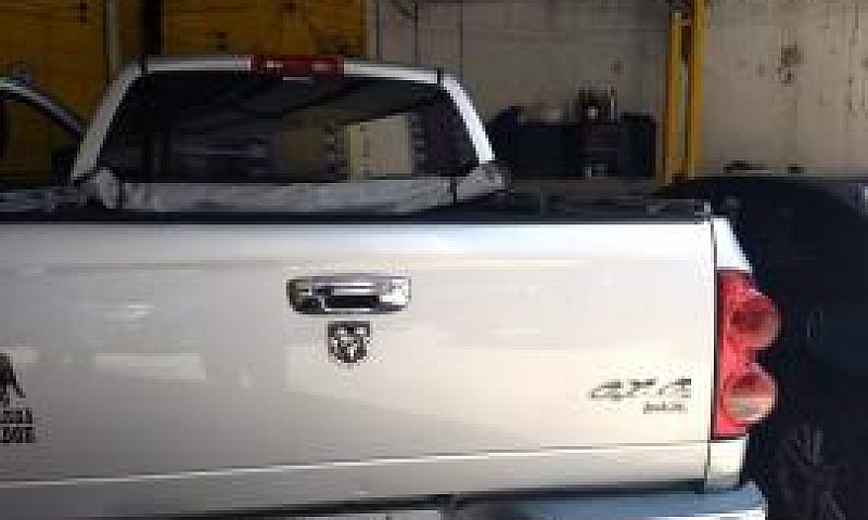 Dodge Ram 2500...