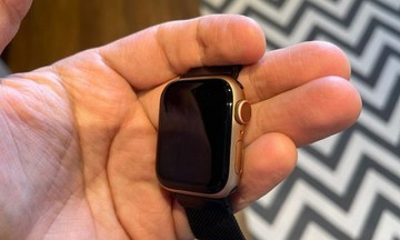Apple Watch Series 4...