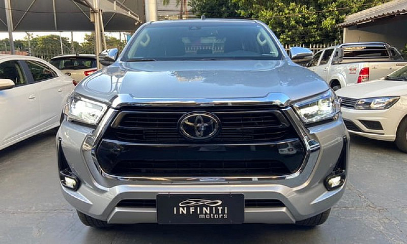 Toyota Hilux 2.8 Srx...