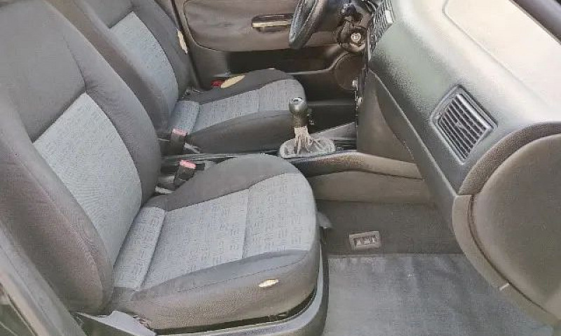 Golf 1.6 Plus Comple...
