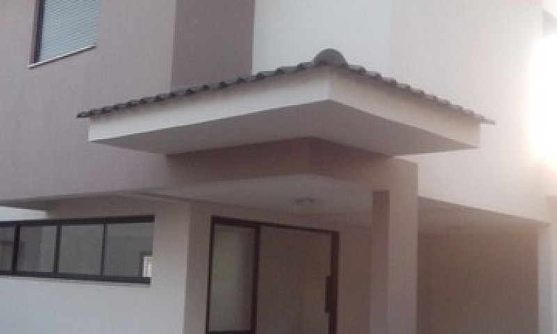 Linda Casa No Campec...