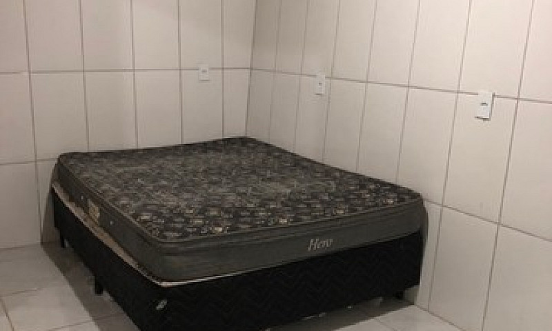Aluga-Se Kitnet No M...