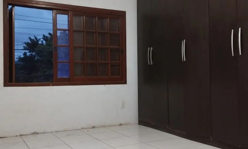Casa Grande Com Vist...