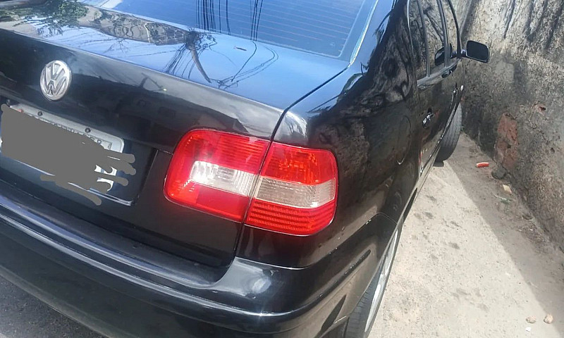 Polo 1.6 (71) *...