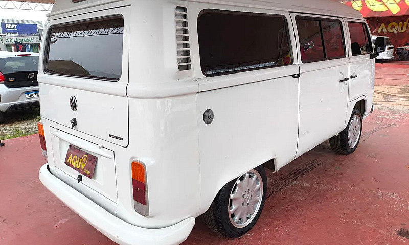 Volkswagen Kombi Sta...