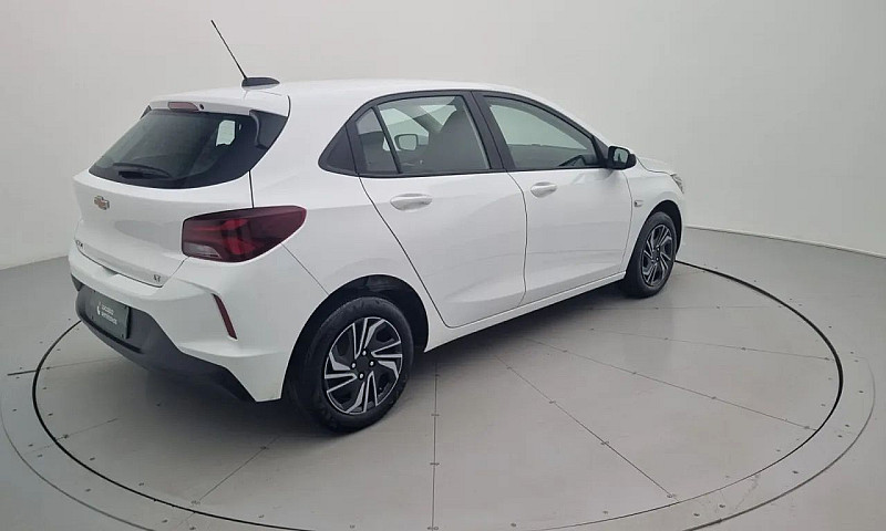 Chevrolet Onix Hatch...
