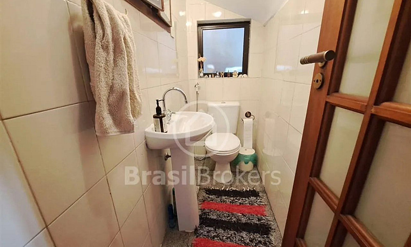 Casa Condomínio Fech...