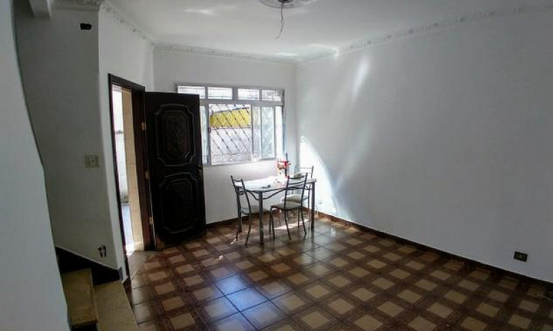 Sobrado Com Amplo Qu...