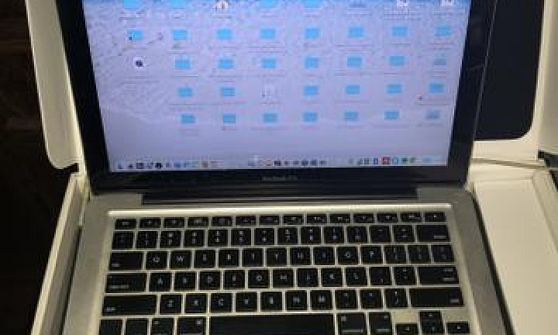 Macbook Pro 2010, Te...