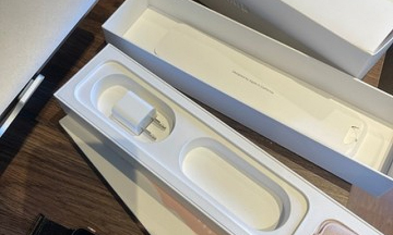 Apple Watch Series 4...