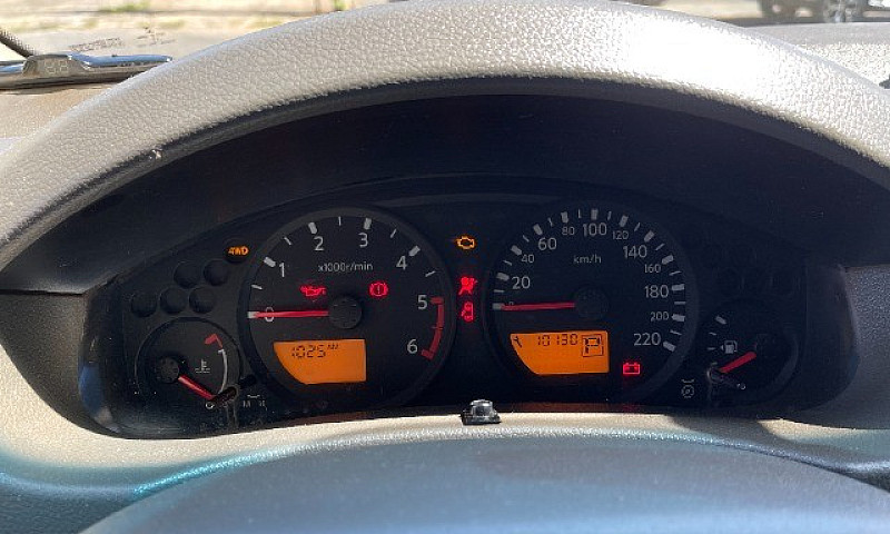 Nissan Frontier 2.5 ...