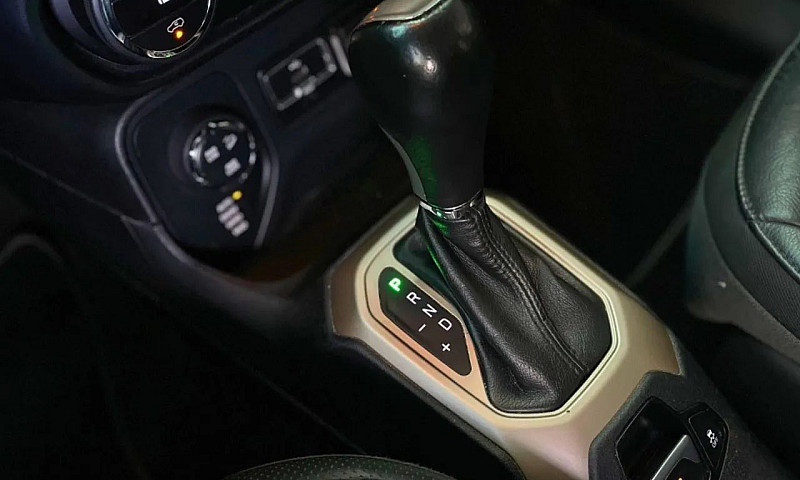 Jeep Renegade Longit...