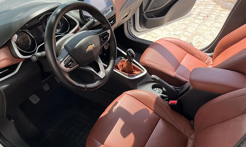 Chevrolet Onix Hatch...