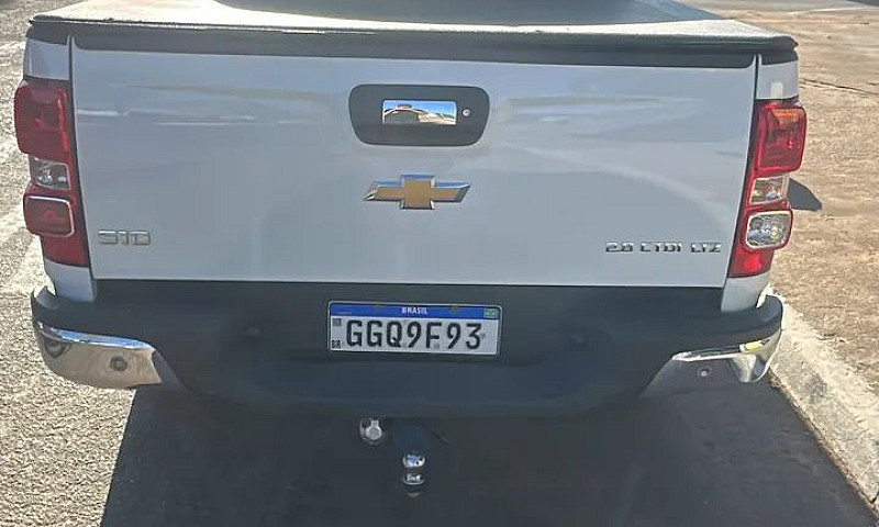 Chevrolet S10 Pick-U...