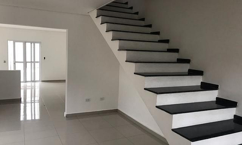 Casa Recém Construíd...