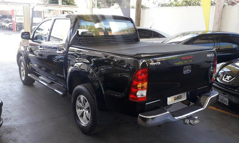 Toyota Hilux 2.7...