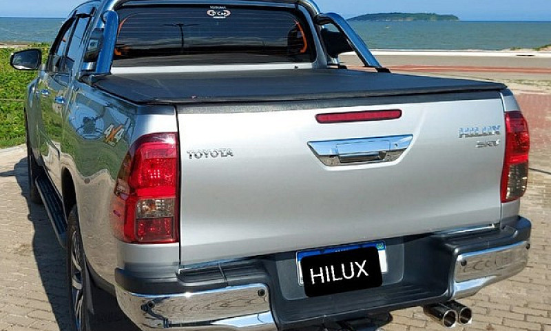 Hilux Com 20 Mil Rea...