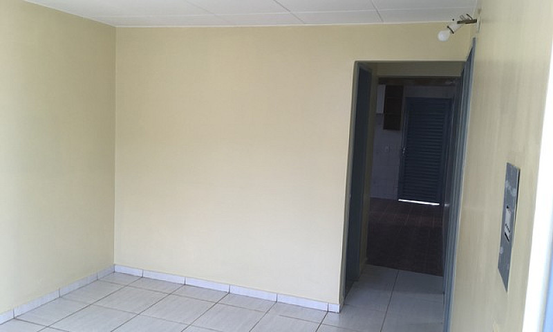 Casa Para Aluguel Qe...