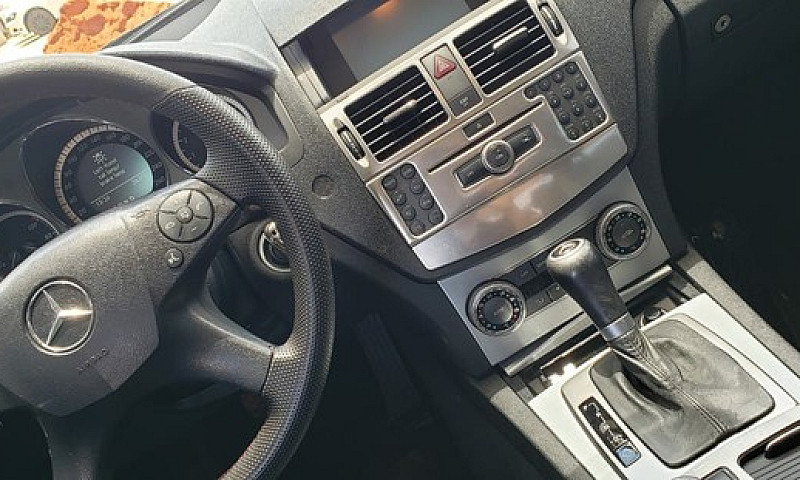Mercedes C200...