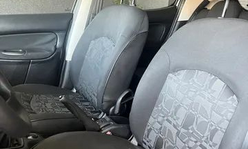 Peugeot 207 Xr Hatch...