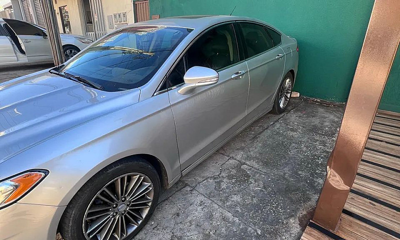 Ford Fusion Titanium...