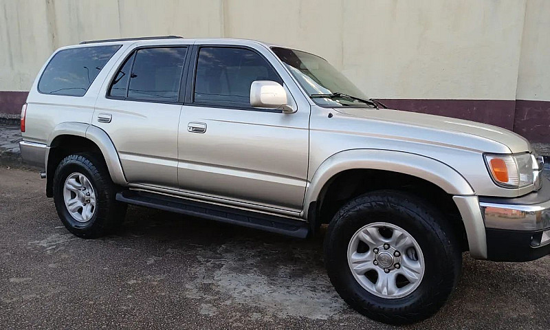 Toyota Hilux Sw4 4X4...
